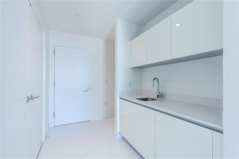 Condo in Miami, Florida, 3 bedrooms  № 2174177 - photo 18