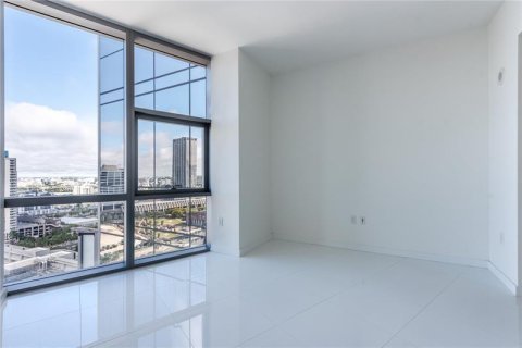 Condo in Miami, Florida, 3 bedrooms  № 2174177 - photo 16