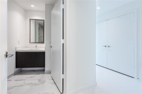 Condo in Miami, Florida, 3 bedrooms  № 2174177 - photo 20