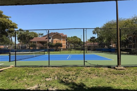 Condominio en alquiler en Coral Springs, Florida, 3 dormitorios, 108.32 m2 № 1982336 - foto 17