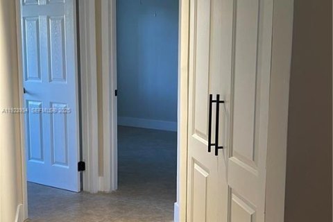 Condominio en alquiler en Coral Springs, Florida, 3 dormitorios, 108.32 m2 № 1982336 - foto 6