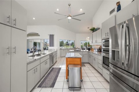 Villa ou maison à vendre à Punta Gorda, Floride: 3 chambres, 245.45 m2 № 2285625 - photo 16