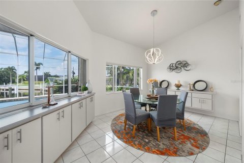 Villa ou maison à vendre à Punta Gorda, Floride: 3 chambres, 245.45 m2 № 2285625 - photo 18