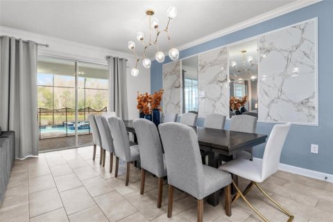 Propiedad comercial en venta en Kissimmee, Florida, 9 dormitorios, 371.05 m2 № 1773734 - foto 4