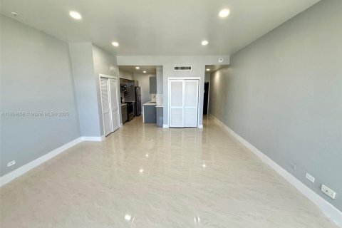 Condominio en alquiler en Miami Beach, Florida, 46.17 m2 № 1878689 - foto 7