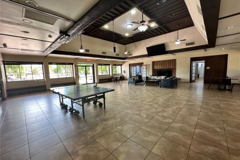 Townhouse in Miami, Florida 2 bedrooms, 116.41 sq.m. № 2392680 - photo 7