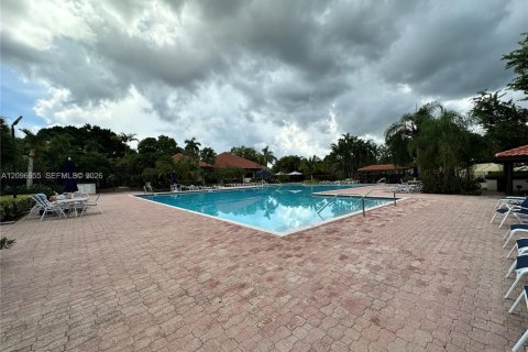 Townhouse in Miami, Florida 2 bedrooms, 116.41 sq.m. № 2392680 - photo 8
