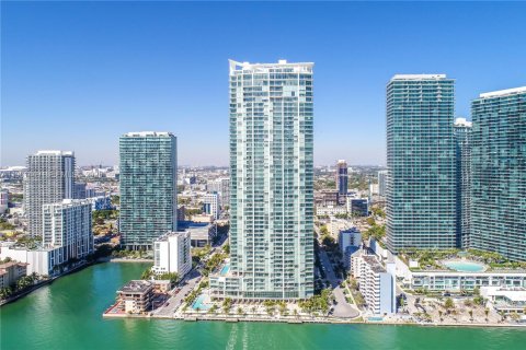 Condo à Miami, Floride, 1 chambre  № 2079944
