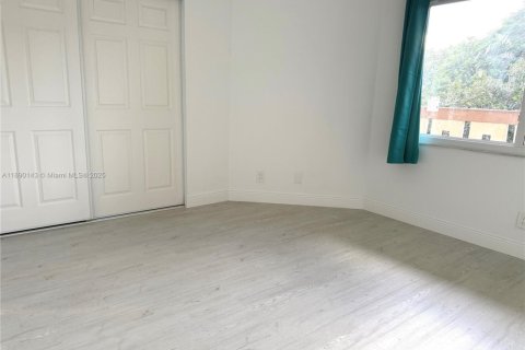 Condominio en venta en Coconut Creek, Florida, 2 dormitorios, 125.05 m2 № 1943291 - foto 10