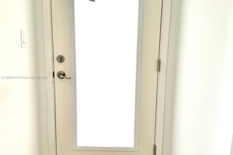 Condominio en venta en Coconut Creek, Florida, 2 dormitorios, 125.05 m2 № 1943291 - foto 3