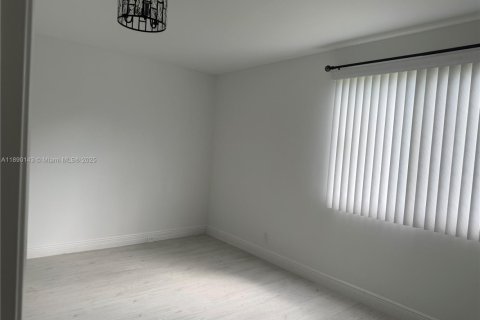 Condominio en venta en Coconut Creek, Florida, 2 dormitorios, 125.05 m2 № 1943291 - foto 9