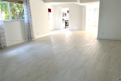 Condominio en venta en Coconut Creek, Florida, 2 dormitorios, 125.05 m2 № 1943291 - foto 21