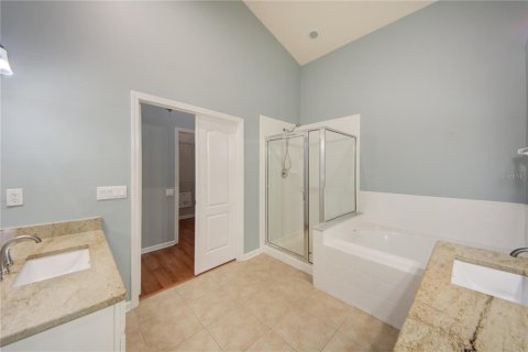 Снять в аренду виллу или дом в Уэсли-Чепел, Флорида 7 комнат, 181.72м2, № 1886828 - фото 25