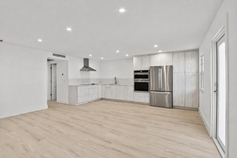 Copropriété à vendre à Boca Raton, Floride: 2 chambres, 79.99 m2 № 2334606 - photo 4