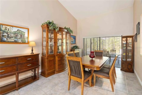 House in Oviedo, Florida 4 bedrooms, 195.19 sq.m. № 1885458 - photo 9