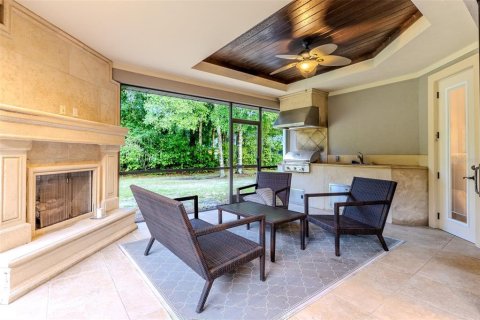 House in Gainesville, Florida 4 bedrooms, 363.34 sq.m. № 2304714 - photo 8