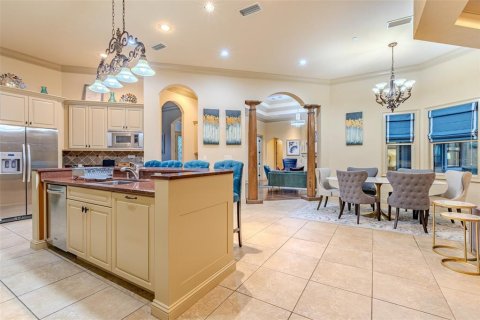 House in Gainesville, Florida 4 bedrooms, 363.34 sq.m. № 2304714 - photo 25