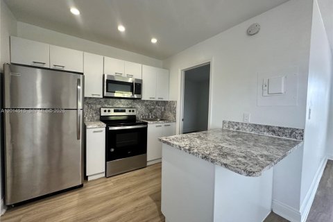 Appartement à louer à Fort Lauderdale, Floride: 1 chambre № 2076496 - photo 2