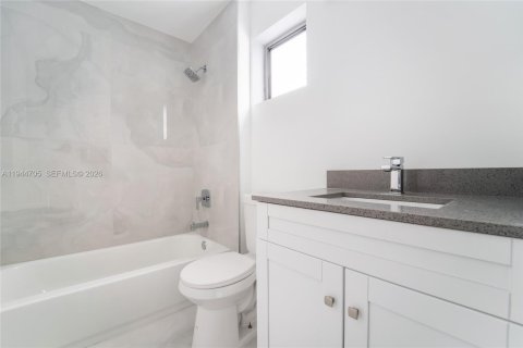 Apartamento en alquiler en Miami, Florida № 2010707 - foto 8