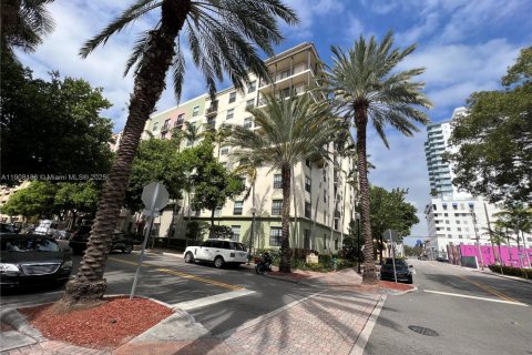 Copropriété à louer à Hollywood, Floride: 2 chambres, 102.19 m2 № 1967790 - photo 5