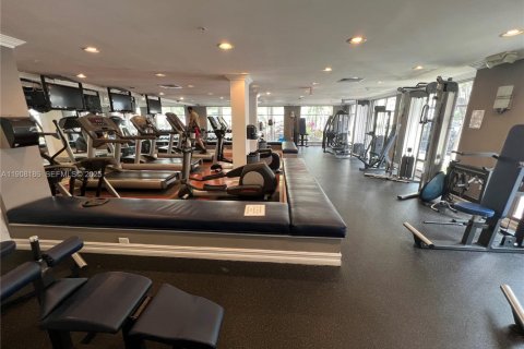 Condominio en alquiler en Hollywood, Florida, 2 dormitorios, 102.19 m2 № 1967790 - foto 18