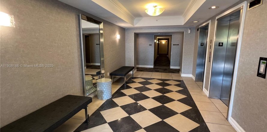 Condo à Hollywood, Floride, 2 chambres № 1967790