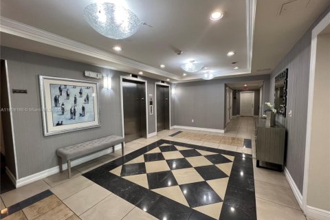 Copropriété à louer à Hollywood, Floride: 2 chambres, 102.19 m2 № 1967790 - photo 8