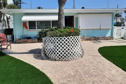 Casa en venta en Madeira Beach, Florida, 2 dormitorios, 117.43 m2 № 1687175 - foto 2