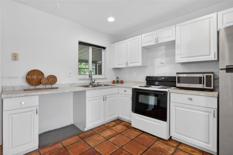 Купить виллу или дом в Тамарак, Флорида 2 спальни, 80.27м2, № 1994435 - фото 13