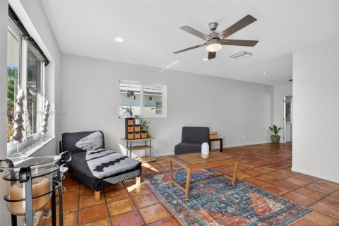 Купить виллу или дом в Тамарак, Флорида 2 спальни, 80.27м2, № 1994435 - фото 8