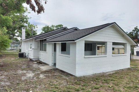 House in Lakeland, Florida 2 bedrooms, 100.89 sq.m. № 2210619 - photo 18