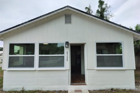 House in Lakeland, Florida 2 bedrooms, 100.89 sq.m. № 2210619 - photo 2