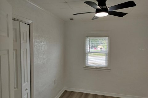 House in Lakeland, Florida 2 bedrooms, 100.89 sq.m. № 2210619 - photo 13