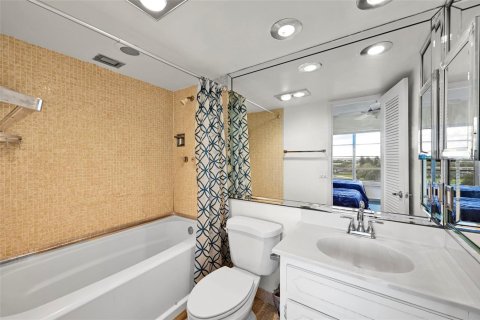 Купить кондоминиум в Помпано-Бич, Флорида 3 комнаты, 106.84м2, № 2084473 - фото 14