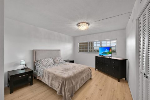 Купить кондоминиум в Помпано-Бич, Флорида 3 комнаты, 106.84м2, № 2084473 - фото 11