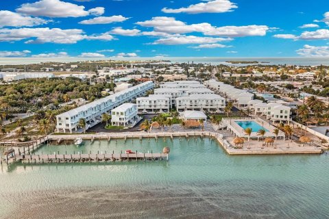 Condo in Marathon, Florida, 1 bedroom  № 2076772