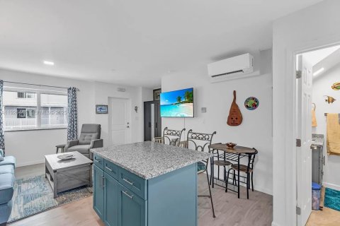 Condo in Marathon, Florida, 1 bedroom  № 2076772 - photo 10