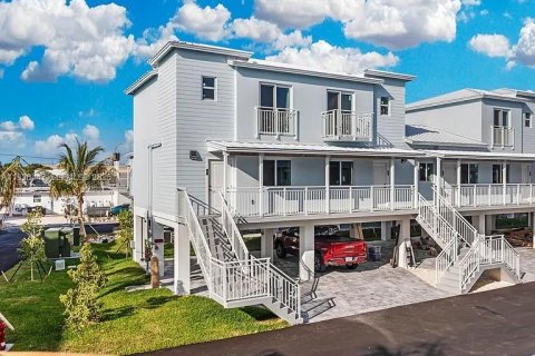 Condo in Marathon, Florida, 1 bedroom  № 2076772 - photo 3