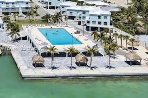 Condo in Marathon, Florida, 1 bedroom  № 2076772 - photo 19