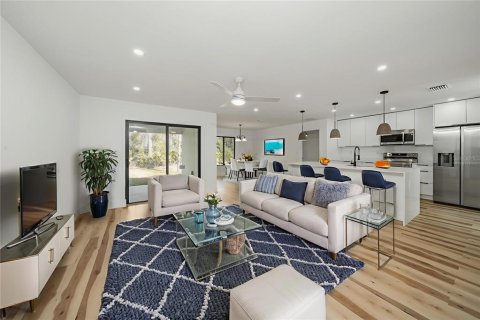 Villa ou maison à vendre à Port Charlotte, Floride: 3 chambres, 141.3 m2 № 2237399 - photo 2