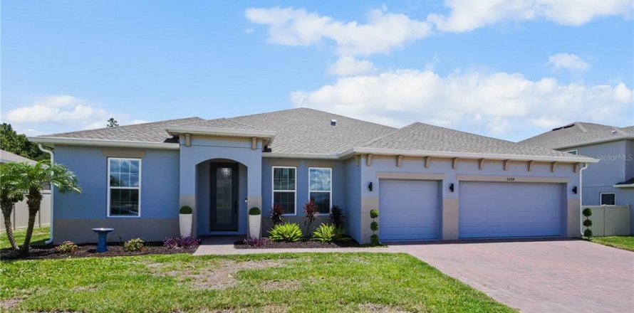 House in Mount Dora, Florida 4 bedrooms, 267.65 sq.m. № 1808378
