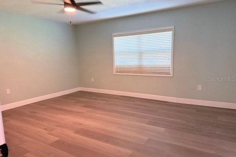 Casa en venta en Land O' Lakes, Florida, 3 dormitorios, 132.29 m2 № 2150623 - foto 15
