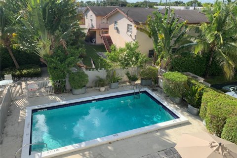 Снять в аренду кондоминиум в Майами, Флорида 1 спальня, 48.22м2, № 2011402 - фото 8