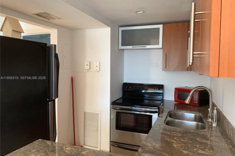 Снять в аренду кондоминиум в Майами, Флорида 1 спальня, 48.22м2, № 2011402 - фото 3