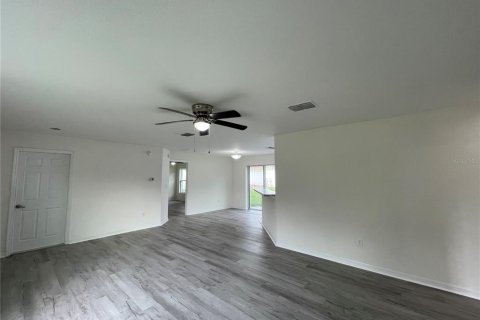 House in Ocala, Florida 3 bedrooms, 125.88 sq.m. № 2259285 - photo 5