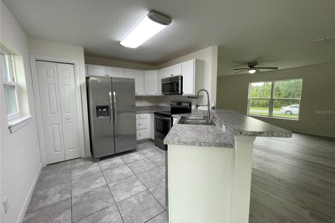 House in Ocala, Florida 3 bedrooms, 125.88 sq.m. № 2259285 - photo 11