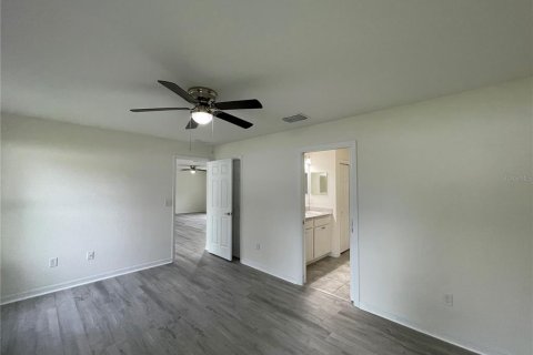 House in Ocala, Florida 3 bedrooms, 125.88 sq.m. № 2259285 - photo 16