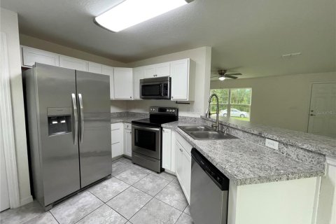 House in Ocala, Florida 3 bedrooms, 125.88 sq.m. № 2259285 - photo 12