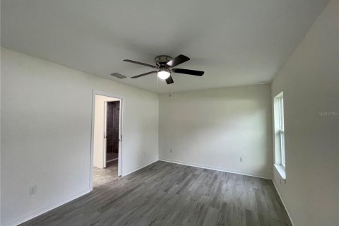 House in Ocala, Florida 3 bedrooms, 125.88 sq.m. № 2259285 - photo 15