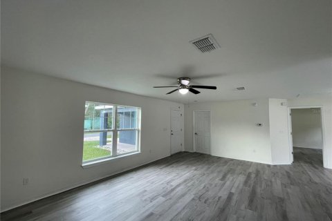 House in Ocala, Florida 3 bedrooms, 125.88 sq.m. № 2259285 - photo 6